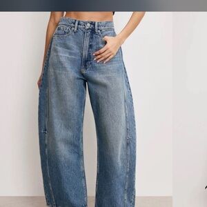 NWT- Good American- Good Extreme Barrel Jeans- size 8/29